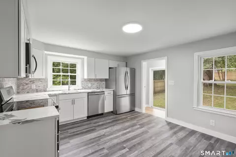 Kitchen - 14 Ingleside Dr, Hamden, CT 06514 photo 4 of 4