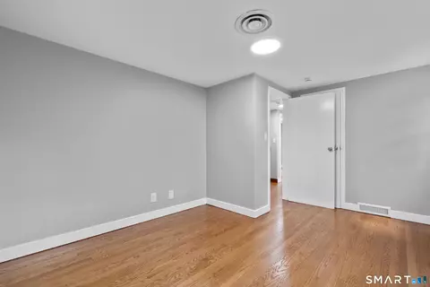 Bedroom - 14 Ingleside Dr, Hamden, CT 06514 photo 5 of 8