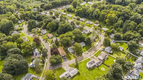 View/Area - 14 Ingleside Dr, Hamden, CT 06514 photo 3 of 4