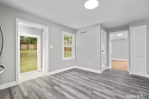 Entry Way - 14 Ingleside Dr, Hamden, CT 06514 photo 2 of 2