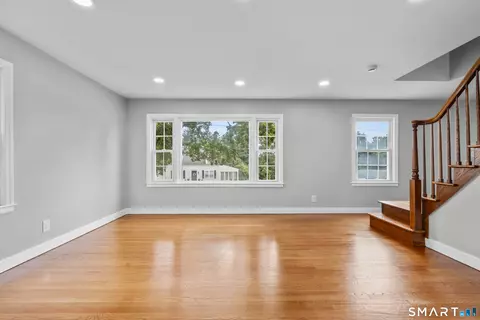 Living - 14 Ingleside Dr, Hamden, CT 06514 photo 5 of 8
