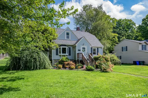 286 North St, Watertown, CT 06795