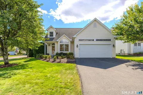 18 Wicklow Ln, Shelton, CT 06484