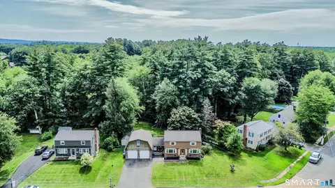 42 Oakwood St, Enfield, CT 06082