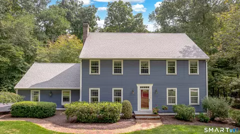 39 Deer Run Dr, Colchester, CT 06415