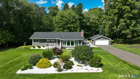 8 Iroquois Trl, Bolton, CT 06043