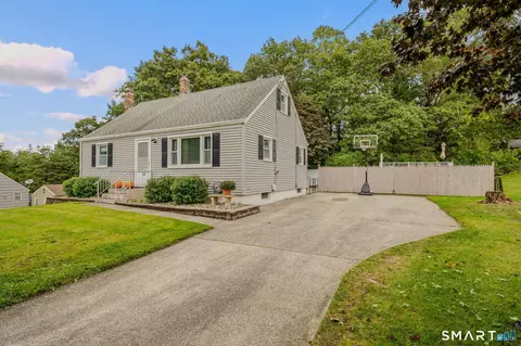 231 Connecticut Blvd, Montville, CT 06370