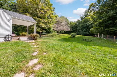 Exterior - 36 Nollett Rd, Mansfield Center, CT 06250 photo 5 of 11