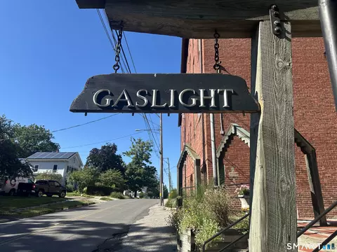 65 West St #404, New Milford, CT 06776