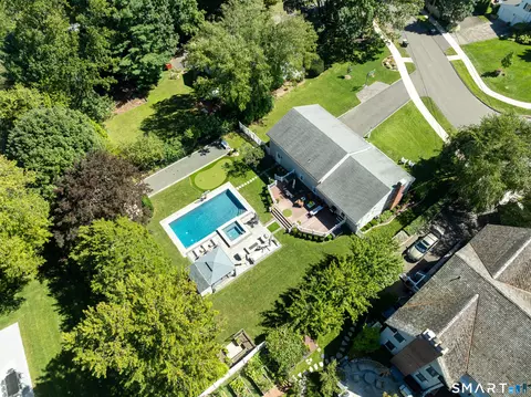94 Field Crest Rd, New Canaan, CT 06840