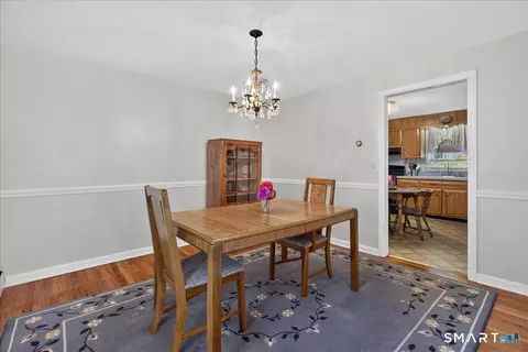 Dining - 147 Daniel Rd, Hamden, CT 06517 photo 1 of 4