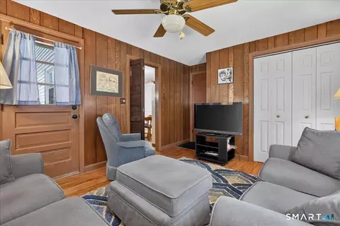 Living - 147 Daniel Rd, Hamden, CT 06517 photo 5 of 5