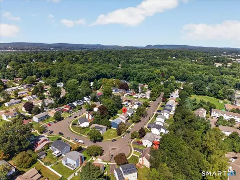 View/Area - 147 Daniel Rd, Hamden, CT 06517 photo 2 of 2