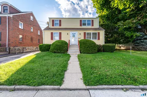 65 Roosevelt Ave, Stamford, CT 06902