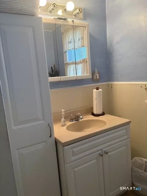 Bath - 71 Pythian Ave, Torrington, CT 06790 photo 1 of 2
