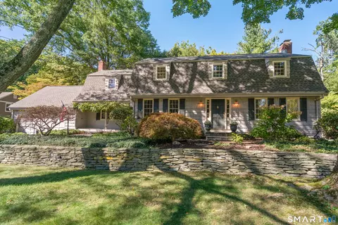 28 Uplands Dr, West Hartford, CT 06107