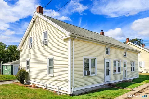 17-19 N Chestnut St, Plainfield, CT 06387