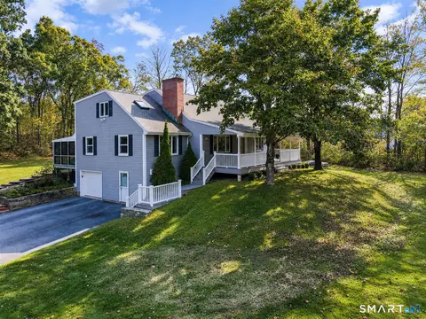268 Woodland St, Glastonbury, CT 06073