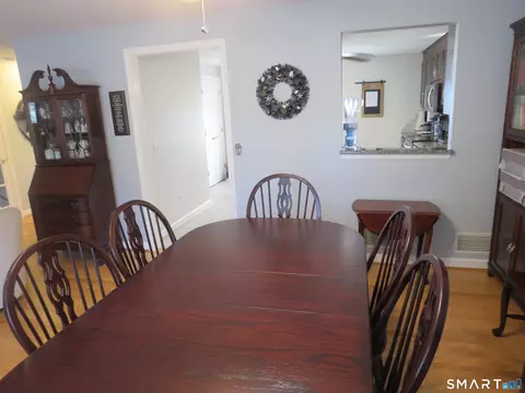 Dining - 32 Pickering Ln #32, Wethersfield, CT 06109 photo 2 of 2