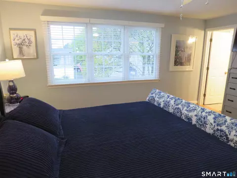 Bedroom - 32 Pickering Ln #32, Wethersfield, CT 06109 photo 4 of 4