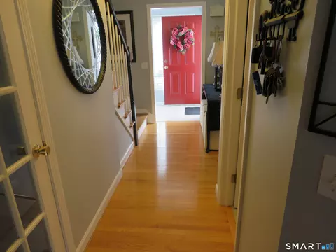 Entry Way - 32 Pickering Ln #32, Wethersfield, CT 06109 photo 1 of 1
