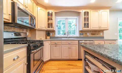 Kitchen - 77 Falls Landing Rd, Deep River, CT 06417 photo 2 of 3