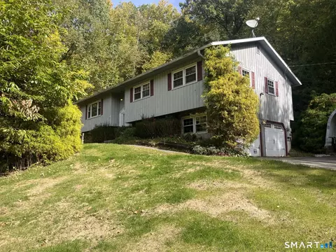 40 Little Bear Hill Rd, New Milford, CT 06776