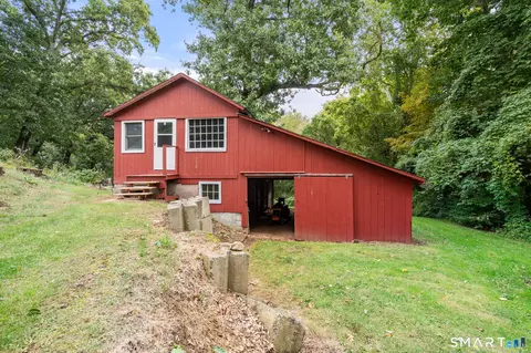 Exterior - 281 Rye St, Broad Brook, CT 06016 photo 10 of 14