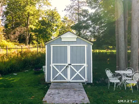 Exterior - 7 Rodline Rd, Danbury, CT 06811 photo 7 of 10