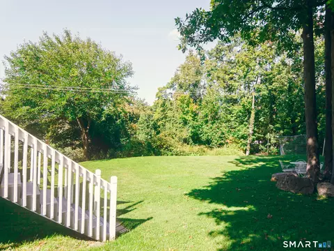 Exterior - 7 Rodline Rd, Danbury, CT 06811 photo 8 of 10