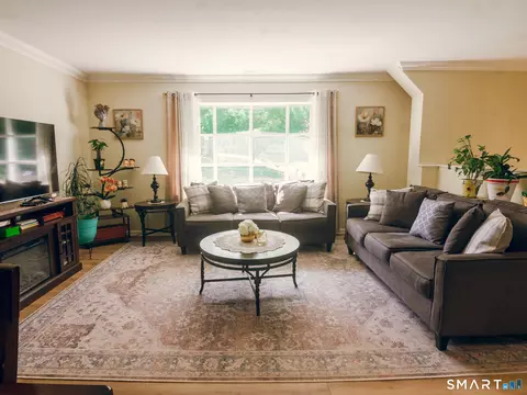 Living - 7 Rodline Rd, Danbury, CT 06811 photo 3 of 4