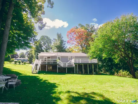 Exterior - 7 Rodline Rd, Danbury, CT 06811 photo 4 of 10