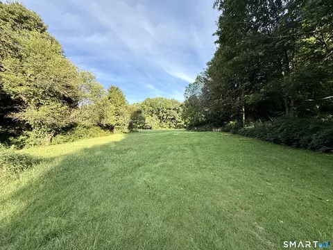 Exterior - 28 Lovers Ln, Windham, CT 06280 photo 1 of 2