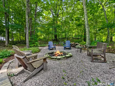 Exterior - 3 Marian Ln, Clinton, CT 06413 photo 6 of 11