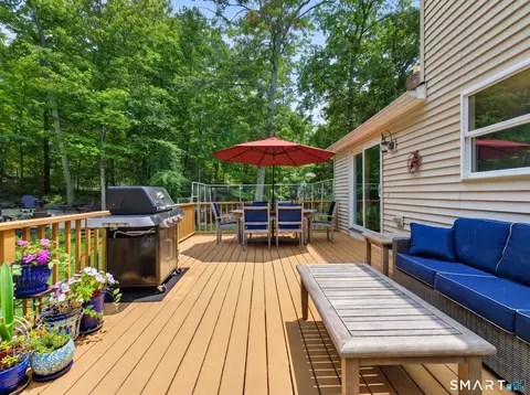 Exterior - 3 Marian Ln, Clinton, CT 06413 photo 5 of 11