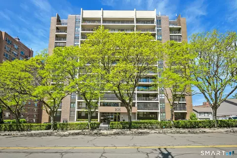 44 Strawberry Hill Ave #3K, Stamford, CT 06902
