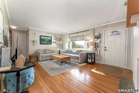 Entry Way - 120 Crystal St, Wethersfield, CT 06109 photo 1 of 2