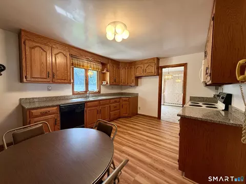 Kitchen - 347 Fairlea Rd, Orange, CT 06477 photo 3 of 3