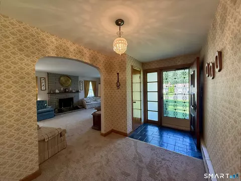 Entry Way - 347 Fairlea Rd, Orange, CT 06477 photo 3 of 4