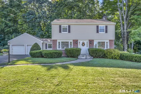 130 Skyline Dr, Southington, CT 06489