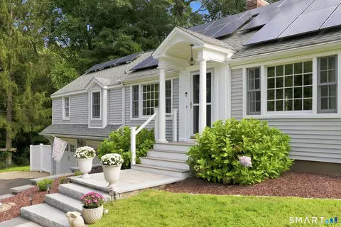 88 Stancliff Rd, Glastonbury, CT 06033