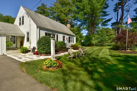 Exterior - 331 Tunxis Ave, Bloomfield, CT 06002 photo 3 of 8