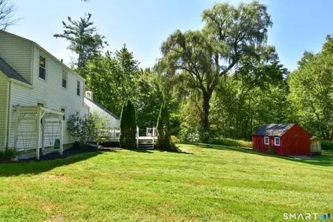 Exterior - 331 Tunxis Ave, Bloomfield, CT 06002 photo 8 of 8