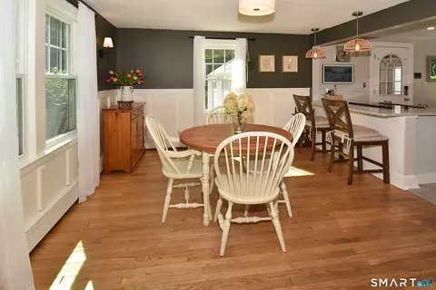Dining - 331 Tunxis Ave, Bloomfield, CT 06002 photo 2 of 3