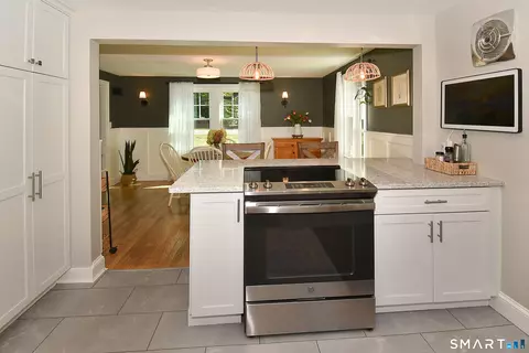 Kitchen - 331 Tunxis Ave, Bloomfield, CT 06002 photo 7 of 7