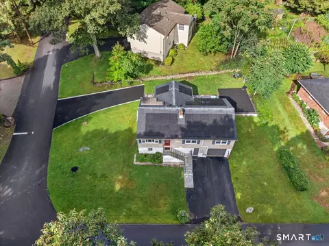 327 Lakeside Blvd W, Waterbury, CT 06708