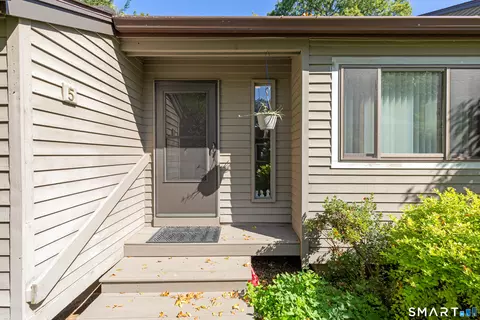 5 Alder Ct #84A, Woodbury, CT 06798