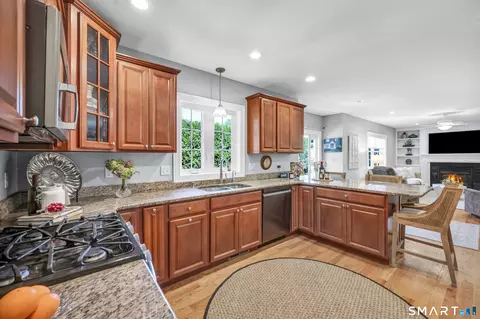 Kitchen - 75 Montague St, Wethersfield, CT 06109 photo 2 of 4