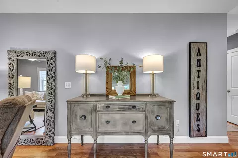 Entry Way - 75 Montague St, Wethersfield, CT 06109 photo 4 of 5