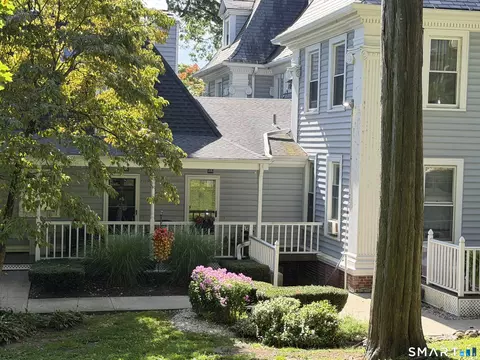 41 Millville Ave #106, Naugatuck, CT 06770